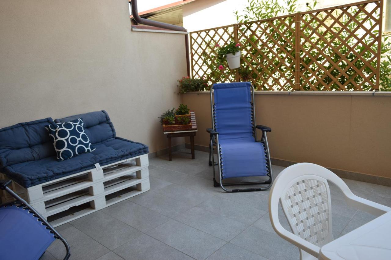Casa Vacanze Lombardo Santa Teresa Di Riva Exterior foto