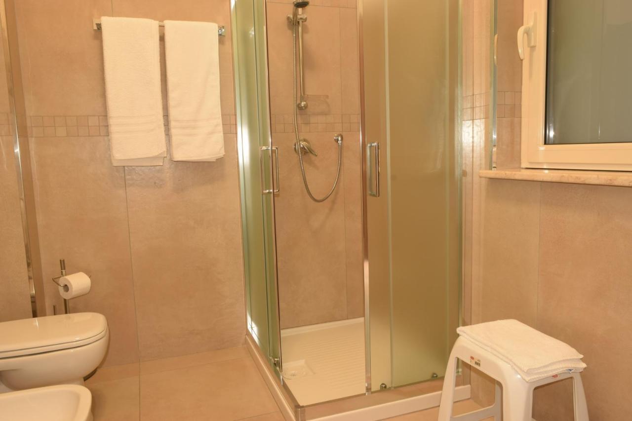 Casa Vacanze Lombardo Santa Teresa Di Riva Exterior foto